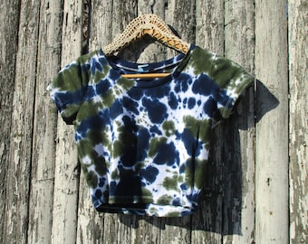 Cute Olive-Navy Tie Dye Festival Crop Tee