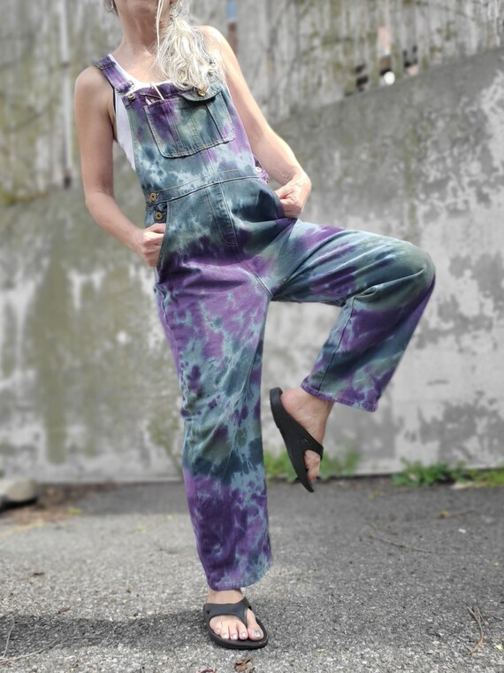 Tie Dye Denim Overalls: Streetstyle Festival Jumpsuit