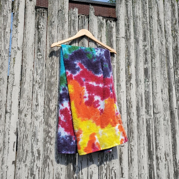Large Rainbow Tie Dye Towel