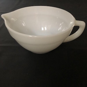 Vintage Fire King Oven Ware Batter Bowl In White