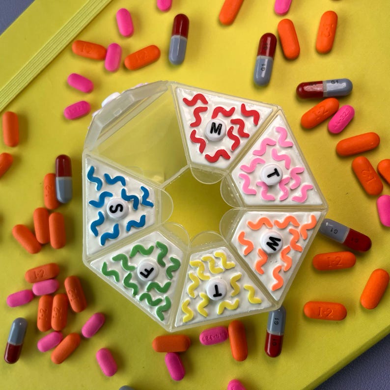 Squggle Box Rainbow Squiggle Pill Organizer - Etsy