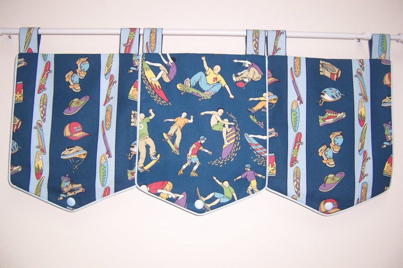 Boy/'s Blue Skateboard Surfer Window Valance Curtain