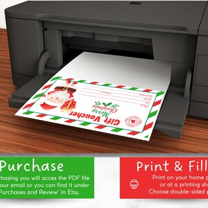 Puede incluir: Plantilla de vale de regalo de Navidad imprimible con una ilustraci&oacute;n de Pap&aacute; Noel y un borde rojo y blanco a rayas. El texto en el vale dice "Vale de regalo Feliz Navidad".