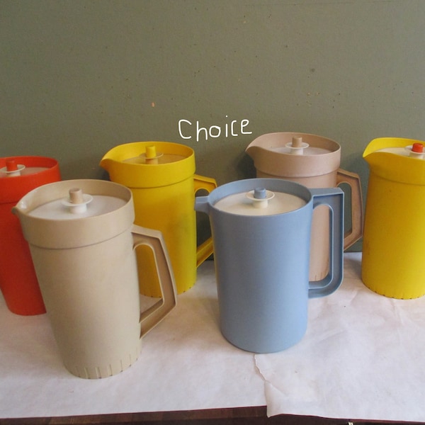 Tupperware  Pitcher Push Button Vintage CHOICE 1 or 2 quart