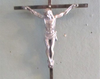 Wall Mounted Brass Effect Crucifix Jesus Christ