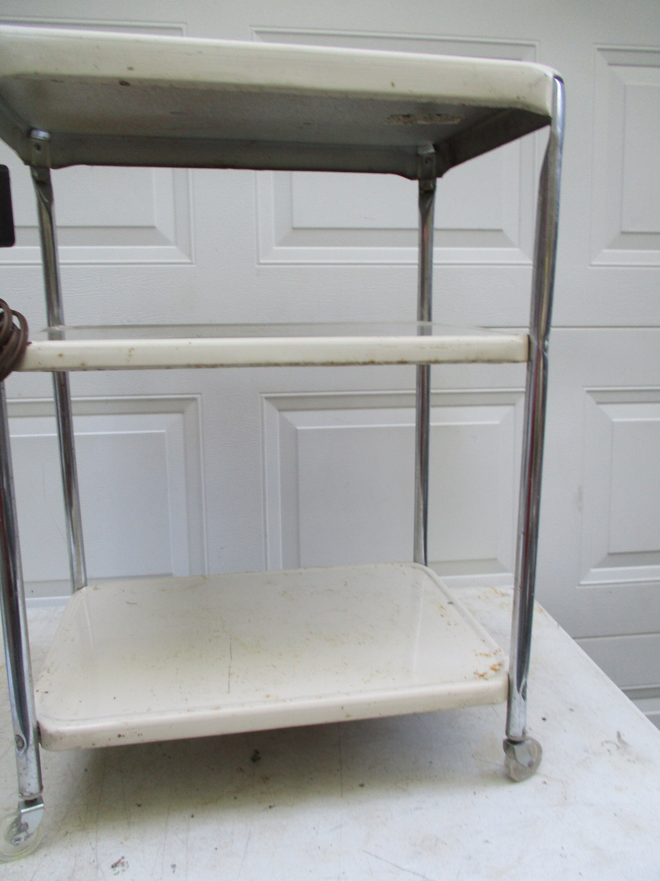 ビンテージ、コスコ社製、キッチンカート、ミッドセンチュリー、cosco、ワゴン Cosco Kitchen Cart Vintage Rolling Bar With Plug in Trolley Metal
