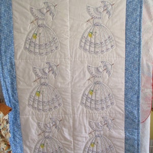 Quilt Southern Ladies Needlework embroidery Baby Blanket Vintage image 1