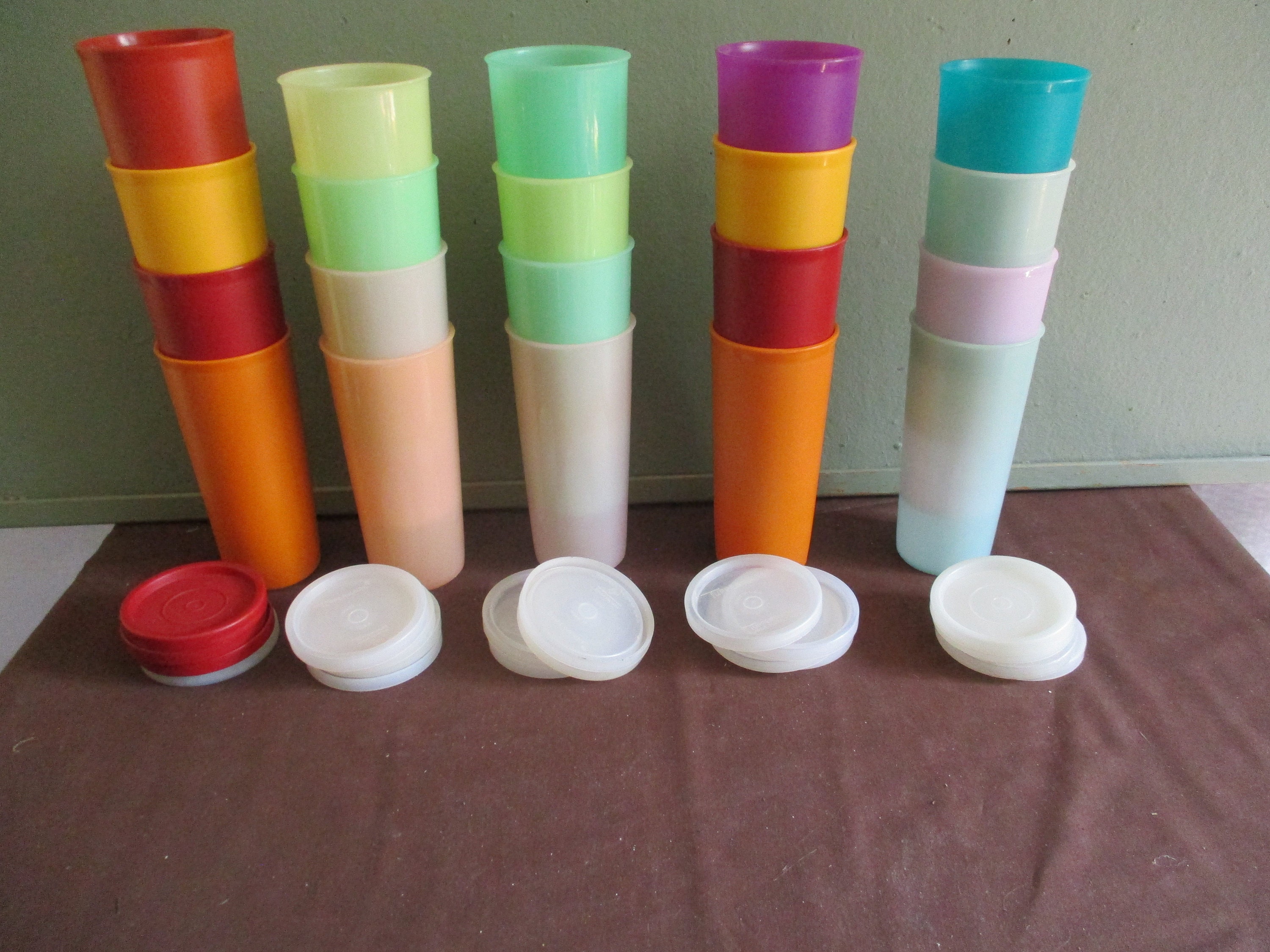 Tupperware Tumbler Set of 4 12 Ounce With Lids Vintage Pastels CHOICE 