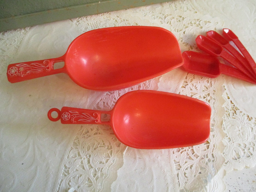 Flour Scoops Measuring Spoons Plastic Vintage Red Etsy