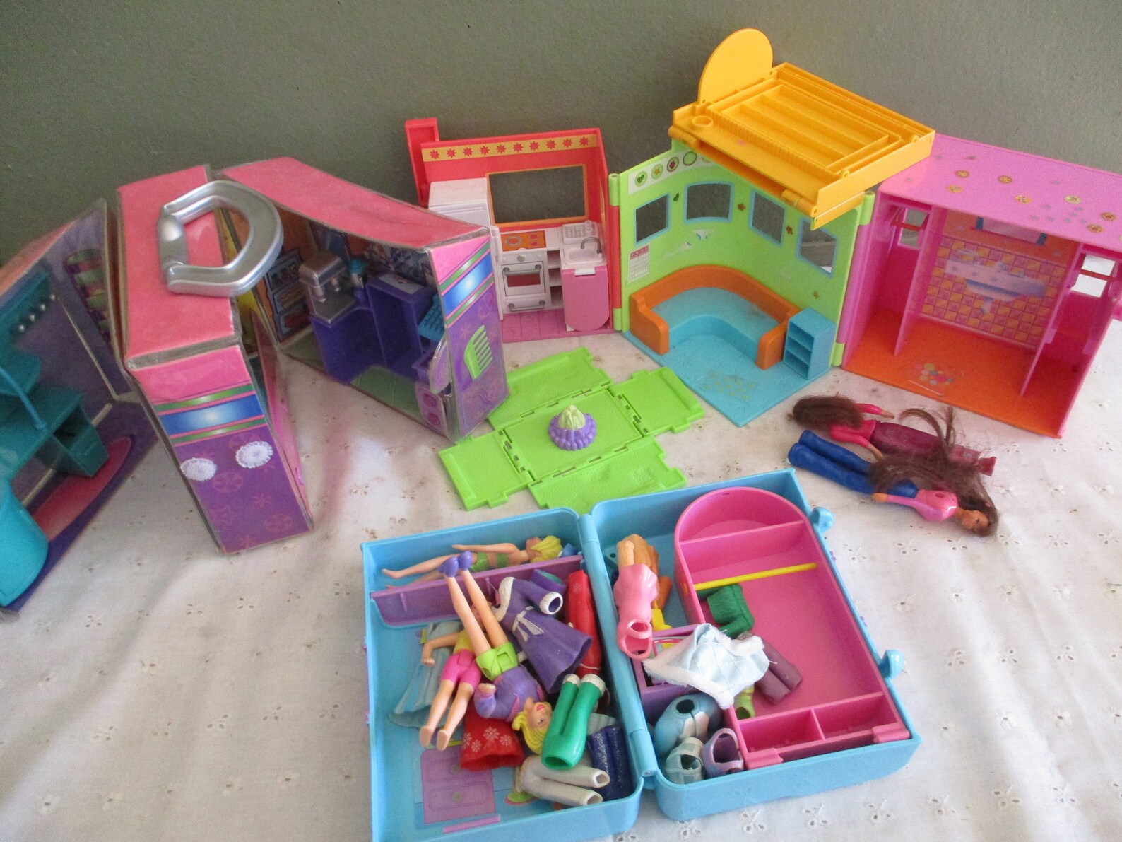 Polly Pocket Fashion house Apartment dolls and more Vintage Etsy