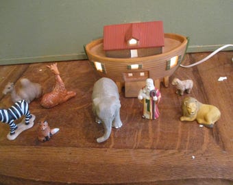 Noah's Ark Night Light vintage Boxed