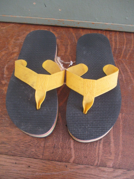 Flip Flops Vintage Foam Sandals - image 1