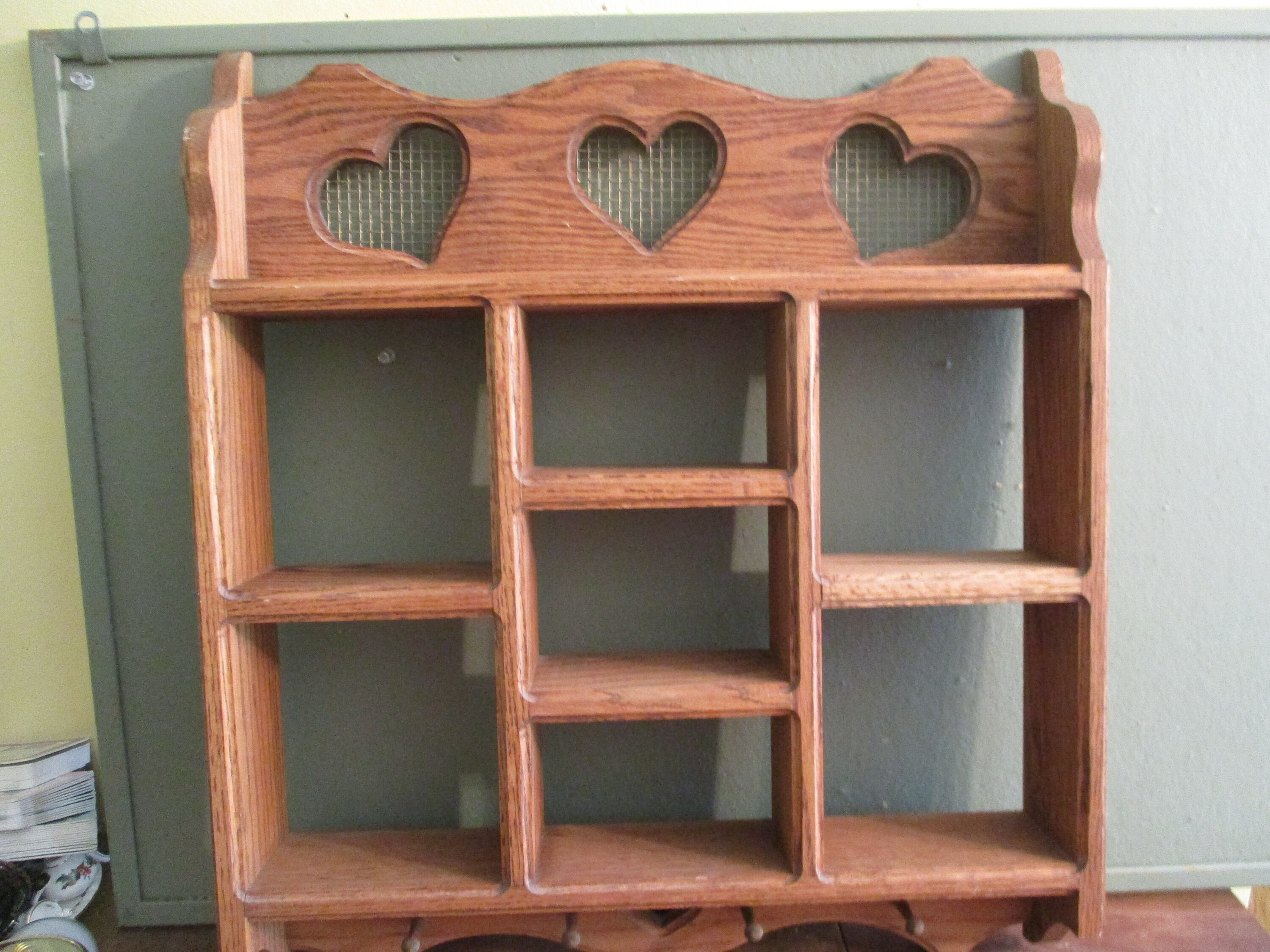 Oak Curio Display Shadow Box estante Clavijas para colgar | Etsy