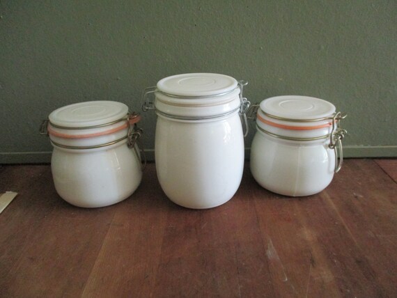 Lot of 4 Vintage Milk Glass Jars With Painted Lids. Avon and Other Unmarked  Jars . Great for Handmade Cosmetics. or Collecting. 