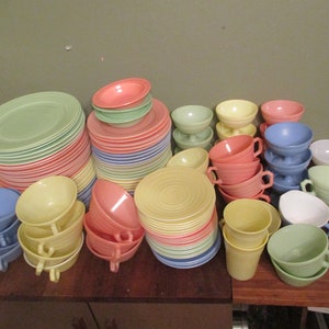 Hazel Atlas Moderntone Dishes CHOICE Vintage