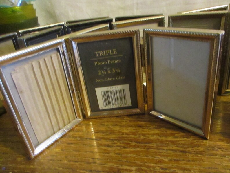 Tri Fold Picture Frame Gold Tone Vintage 2 5 X 3 Hinged Image 0