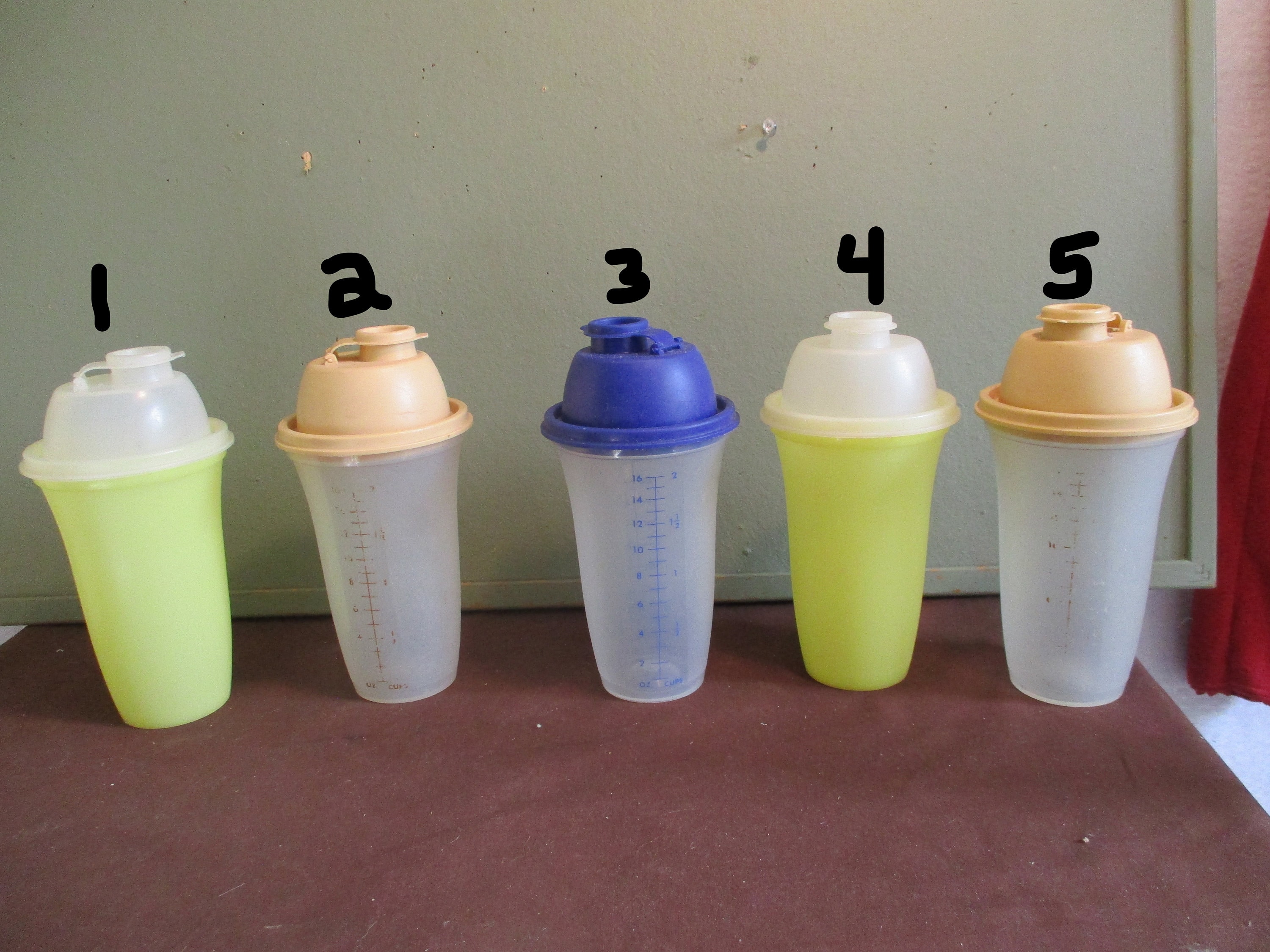 GH₵80, Tupperware Shaker