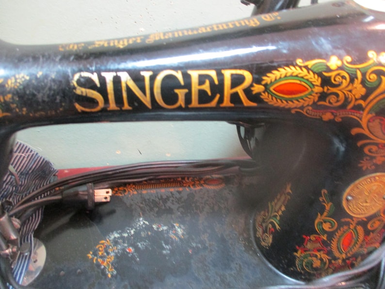 Singer Sewing Machine in Case Vintage/antique Serial No G3226647 - Etsy