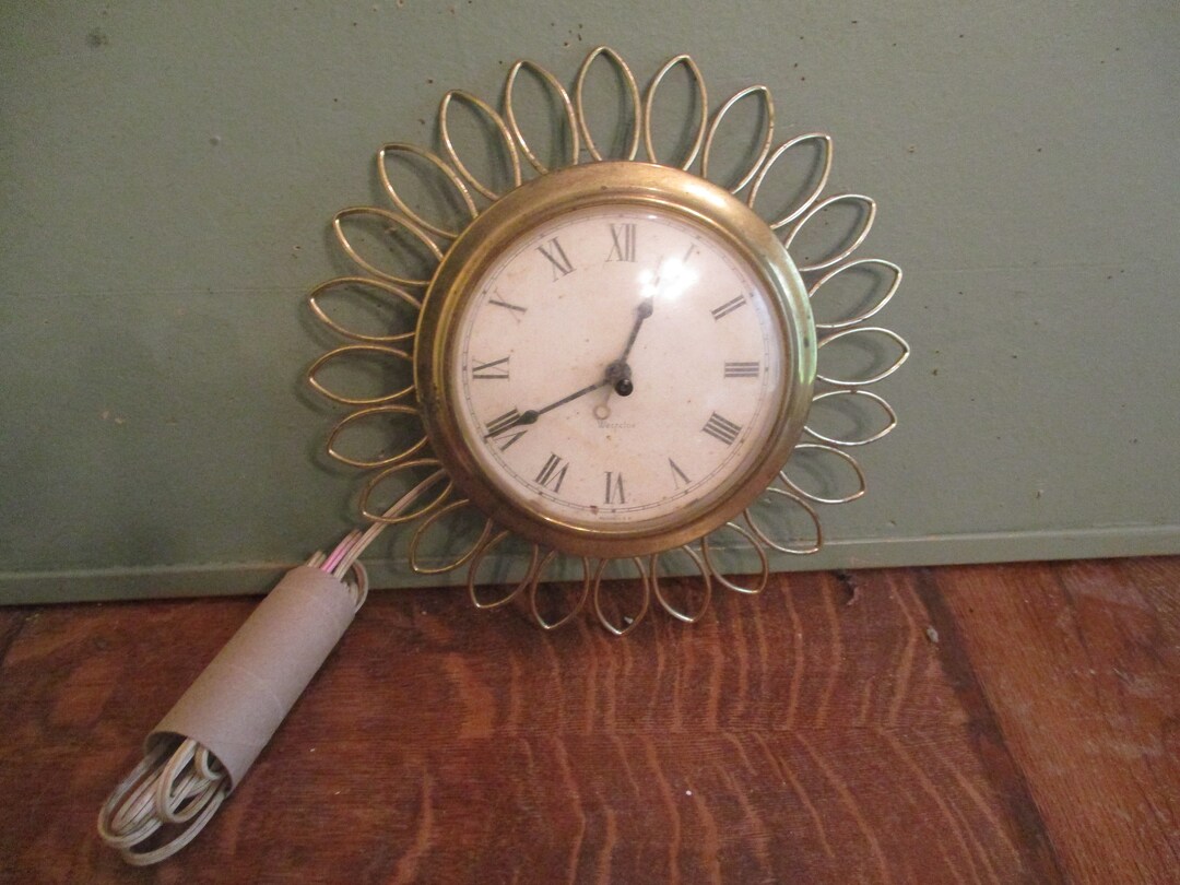 Westclox Flower or Petal Clock Vintage Won't Keep Time Etsy