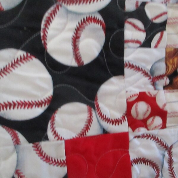 Baseball Pattern Print Bed Set Quilt