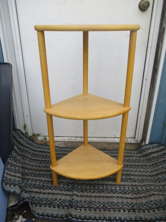 Corner shelf table deals