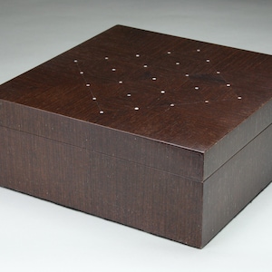 Handgefertigte Moderne Schmuckschatulle Wenge Mit Perlmutt Inlays
