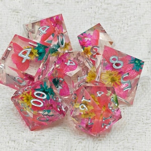 Flowers Resin DND Dice Set, Handmade Sharp Edge Dice, Resin Polyhedral Dice Set, TTRPG Dungeons and Dragons Gifts, Valentine&#39;s Day