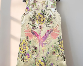 Handgeborduurde jurk met bloemenjacquard: jurk met 3D-bloemen met kralen