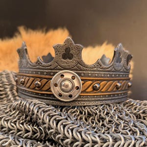 RICCARDO Mittelalter-Königskrone aus Leder: Mittelalter-Königskrone für Larp Cosplay Renfair