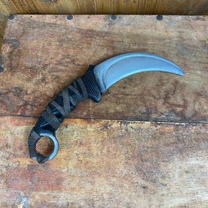 LARP karambit - Handcrafted - LARP, Cosplay, Sfx, Renfair, Cinema, Theatre
