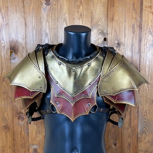 Leather DRAGON set pouldrons and gorget, handcrafted - perfect for Larp, Renfair, Comiccon, Cinema, cosplay and theatre