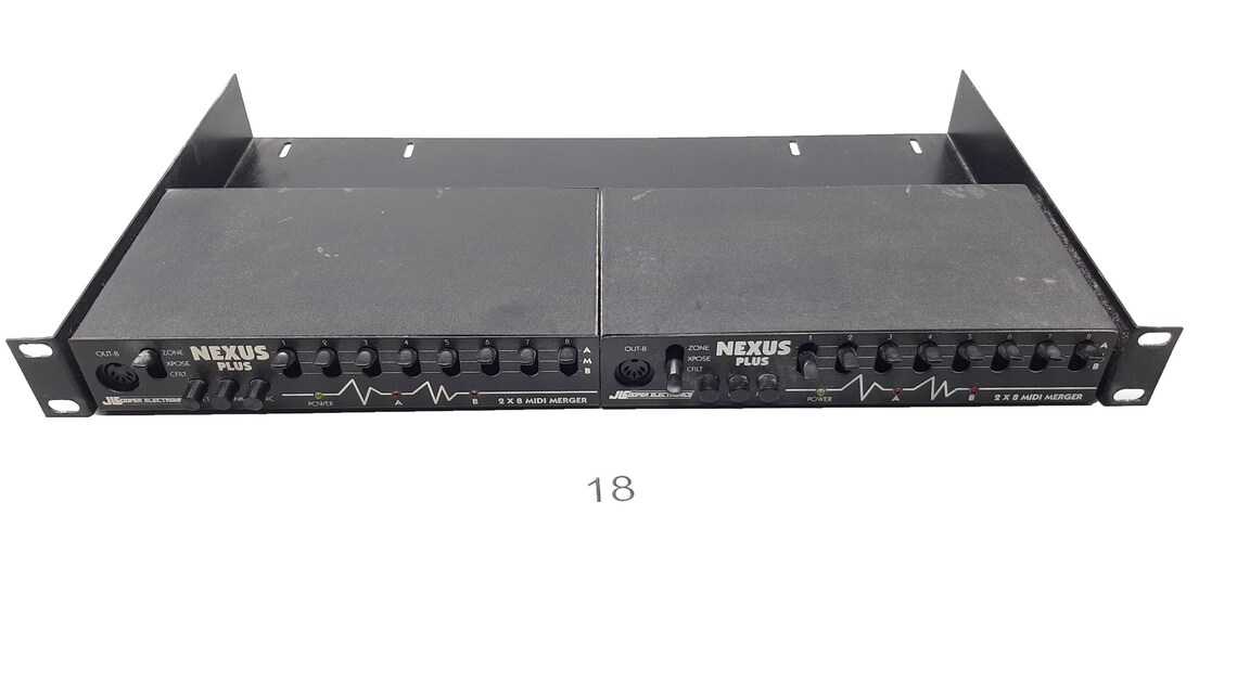 JLCooper Electronics Nexus Plus (1990s) – Vintage MIDI Patchbay with Adapter & Manual, foto 2 di 5