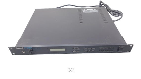Roland P-330 Digital Piano MIDI Sound Module (1989) – Vintage Rackmount Piano Synth with Manual