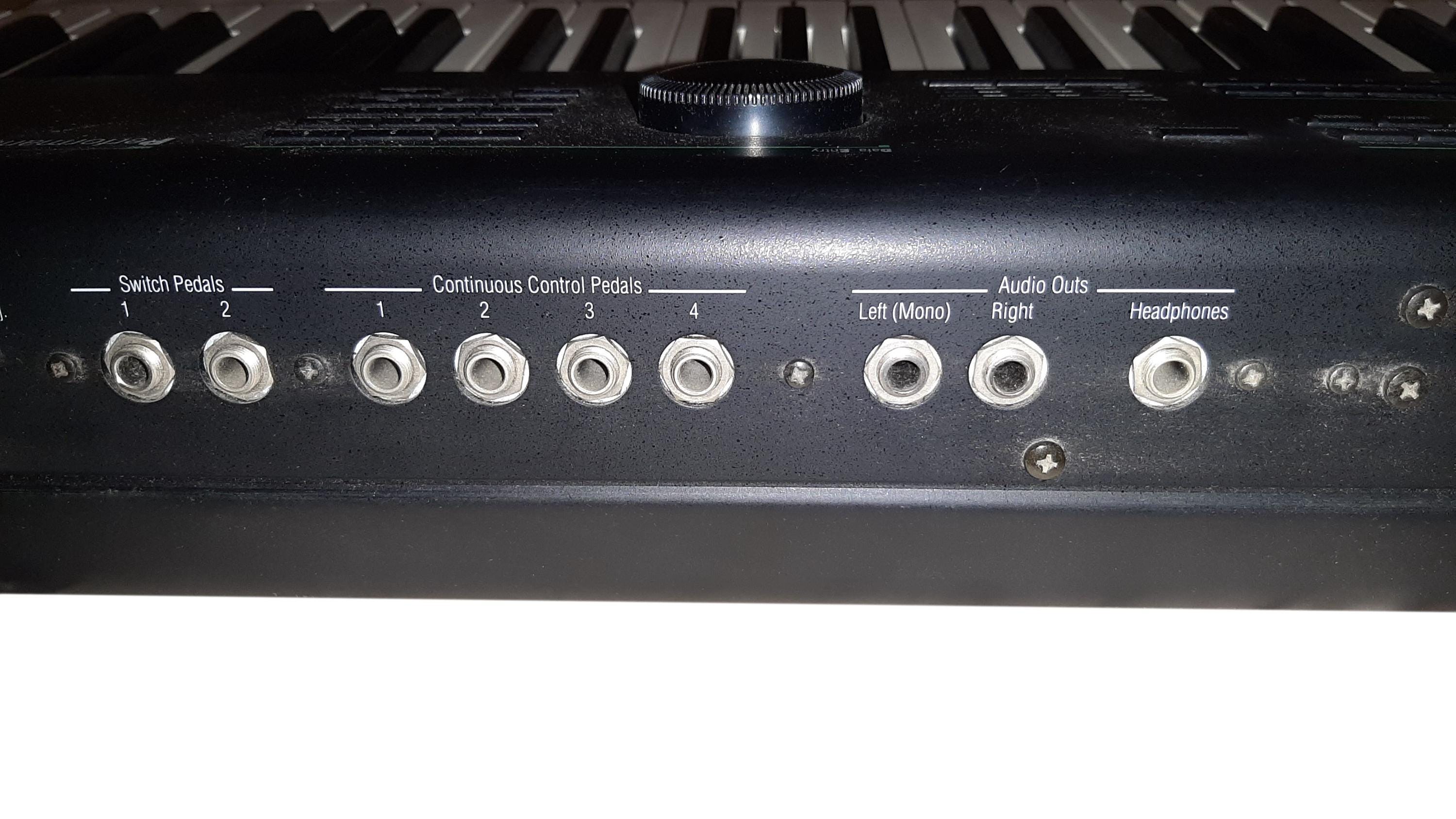 Kurzweil PC88 Digital Stage Piano & Synthesizer – Vintage