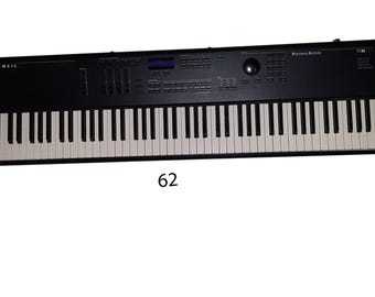 Kurzweil PC88 Digital Stage Piano & Synthesizer – Vintage