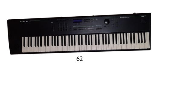 Kurzweil PC88 Digital Stage Piano & Synthesizer – Vintage Professional Keyboard