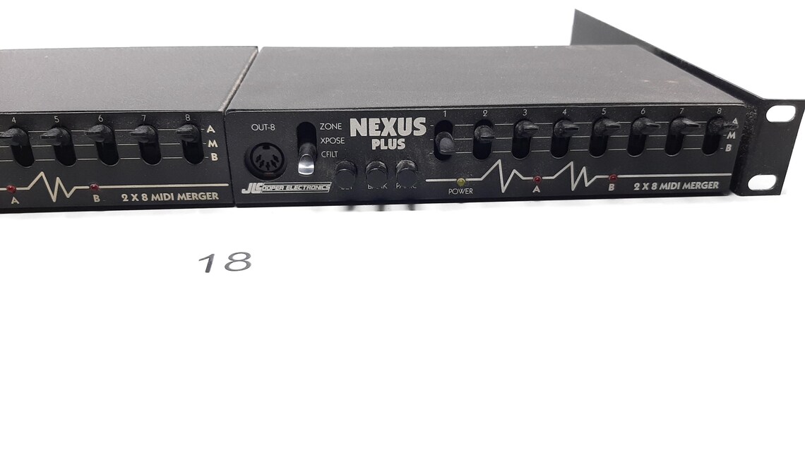 JLCooper Electronics Nexus Plus (1990s) – Vintage MIDI Patchbay with Adapter & Manual, foto 4 di 5