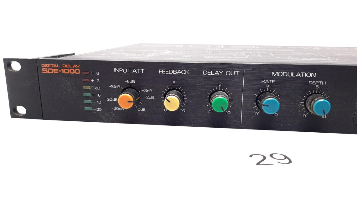 Roland SDE-1000 Digital Delay Effects Processor (1983) – Vintage Rackmount Delay Unit, foto 2 di 5