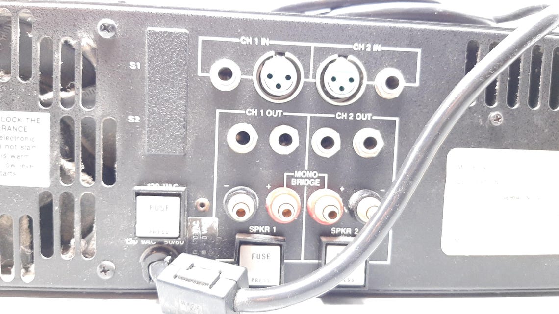 Carvin FET900 (1990s) – Vintage High-Power Stereo Amplifier with Manual, foto 4 di 5