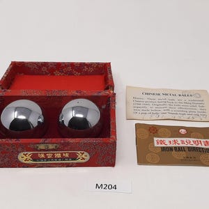 Vintage Chinese Baoding Balls (1985) – Traditional Health & Meditation Balls with Original Box