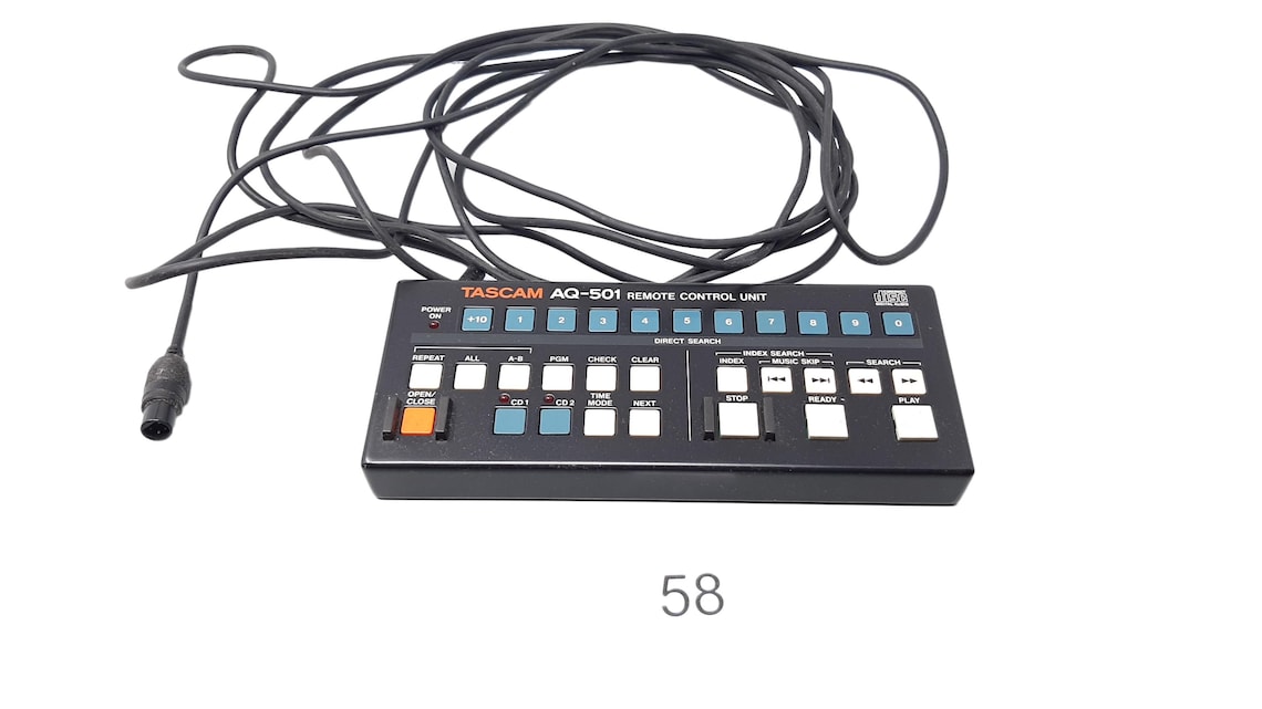 Tascam AQ-501 Remote Control Unit (1990s) – Vintage Professional Audio Accessory, photo 1 sur 5