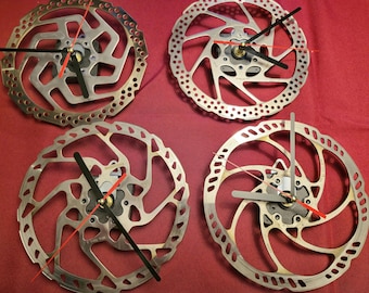 Bremsscheibe als Uhr/Wanduhr, Geschenk für Mountainbike Mtb, Rennrad Begeisterte, Geburtstag oder Weihnachtsgeschenk Handarbeit