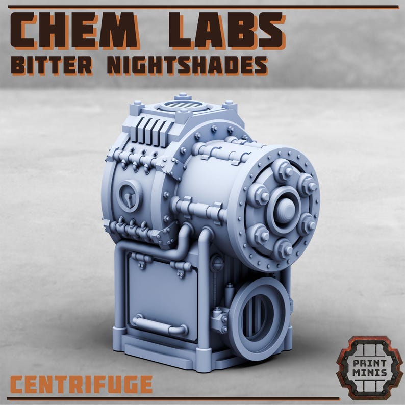 K&ouml;nnte beinhalten: Hellgraues Zentrifugenmodell mit dem Text "CHEM LABS BITTER NIGHTSHADES" oben und "CENTRIFUGE" unten. Das Modell hat eine zylindrische Form mit verschiedenen Rohren, Bolzen und einer kreisf&ouml;rmigen &Ouml;ffnung.
