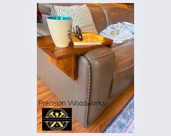 Tavolino da divano in legno di noce personalizzato, vassoio per divano, tavolino da bracciolo, decorazioni in legno moderne realizzate a mano. Porta caffè, tè, telecomando TV, porta libri