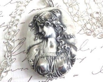 Henryk Winograd .999 Silver Primavera pendant w/ Sterling chain