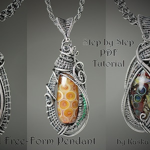 Pode incluir: Um pingente de fio de prata envolto em torno de uma conta de vidro oval. O pingente está preso a uma corrente de prata. A imagem inclui o texto "Step by Step PDF Tutorial" e "Oval Bead Free-Form Pendant by Kaska Firor".