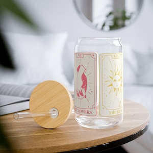 Copo de vidro para cartas de tarô místico, xícara de café estética de bruxa, cartas de estrelas e sol, presente espiritual, utensílios para bebidas ocultos, roda da fortuna celestial
