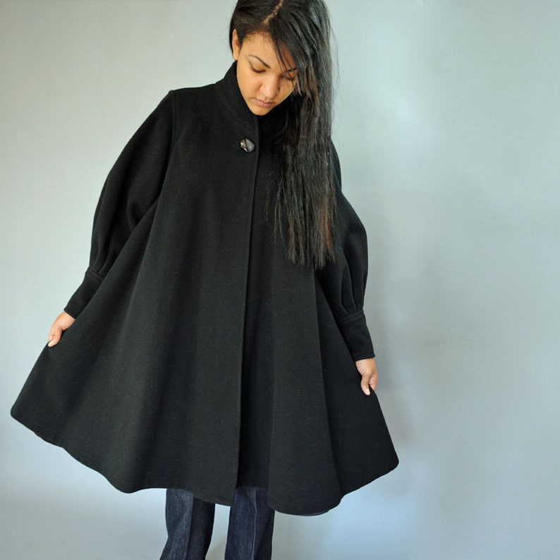 Vintage 80s wool SWING COAT / Black Wool Trapeze coat / Juliet | Etsy