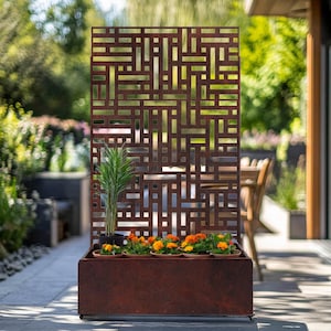 Outdoor Metal Privacy Screen Rusted or Black Metal Decorative Fence Screen with Plant Pot