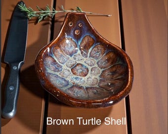 Handmade Ceramic Herb Stripper Bowl, Pottery Leaf Remover Kitchen Gadget, Unique Glazed Foodie Gift, 3-Hole Leaf Stripping Tool Dish